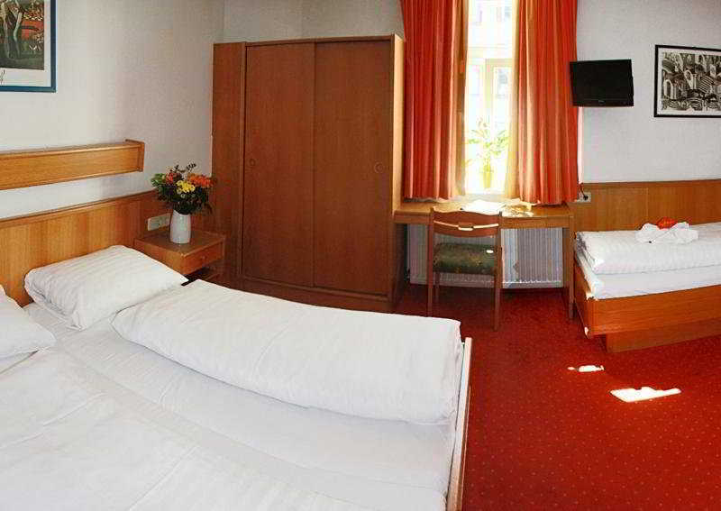 Hotel Goldene Krone Innsbruck Chambre photo