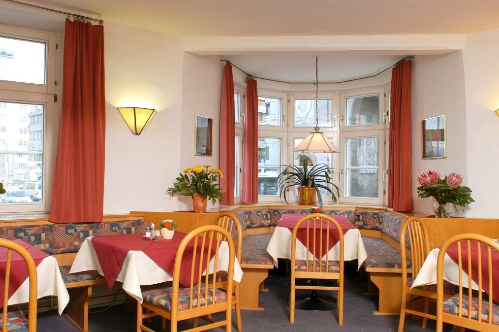 Hotel Goldene Krone Innsbruck Restaurant photo